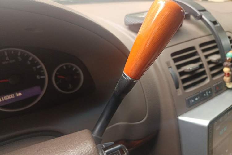 Used Buick GL8 2011 2.4L LT Executive Edition Gear Lever