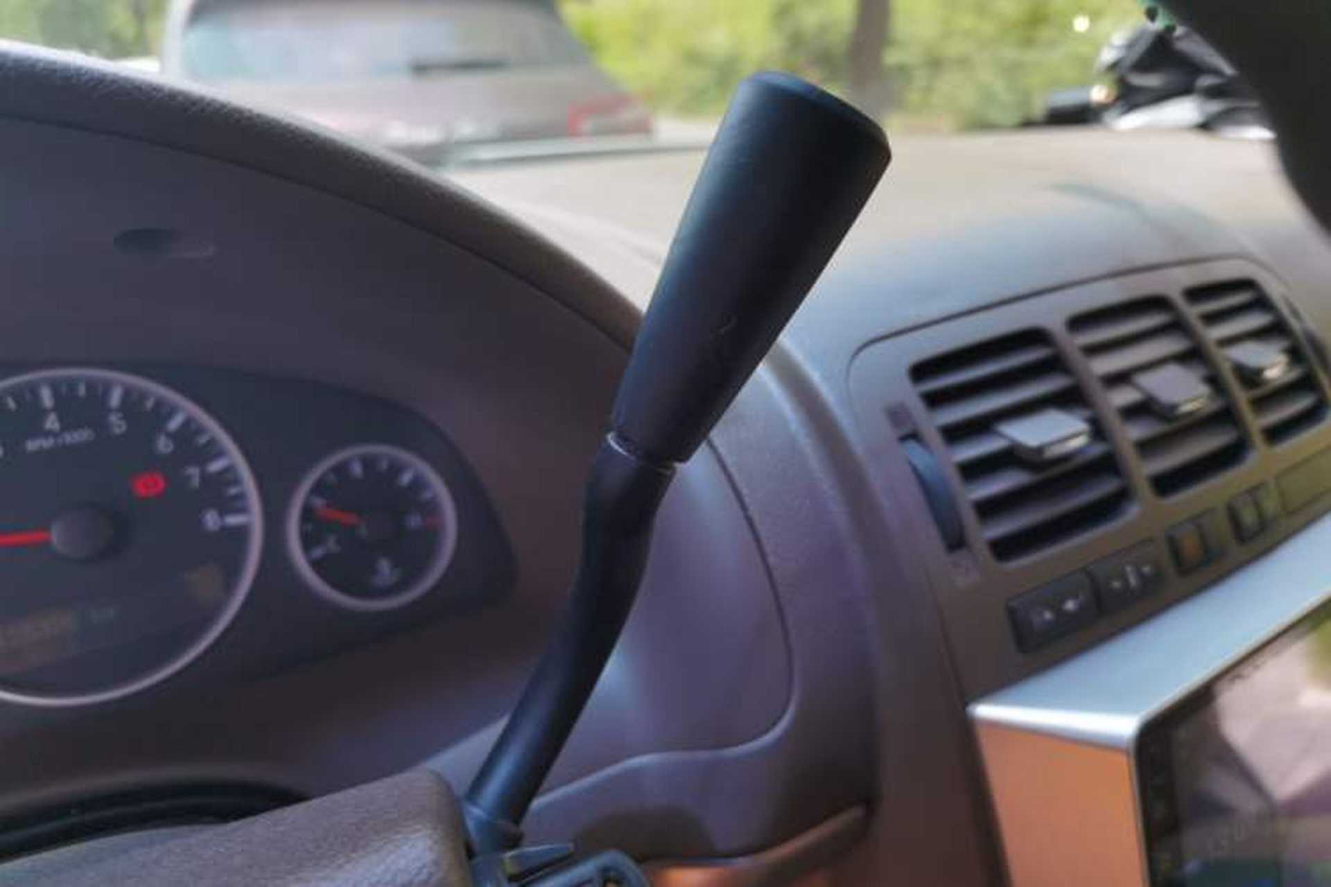 Used Buick GL8 2011 2.4L CT Comfort Edition Gear Lever
