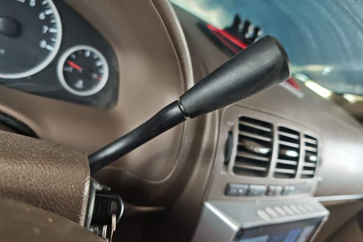 Used Buick GL8 2011 2.4L CT Comfort Edition Gear Lever