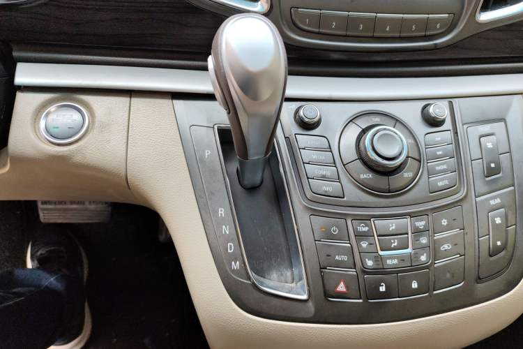 Used Buick GL8 2011 3.0L GT Luxury Business Haoya Edition Gear Lever