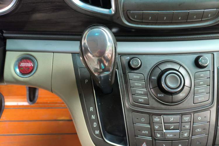 Used Buick GL8 2011 3.0L XT Luxury Business Flagship Edition Gear Lever