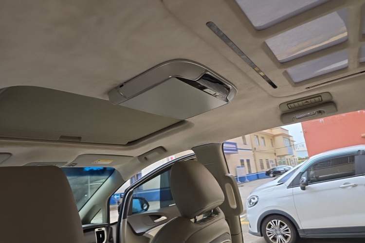 Used Buick GL8 2011 3.0L GT Luxury Business Haoya Edition Headliner