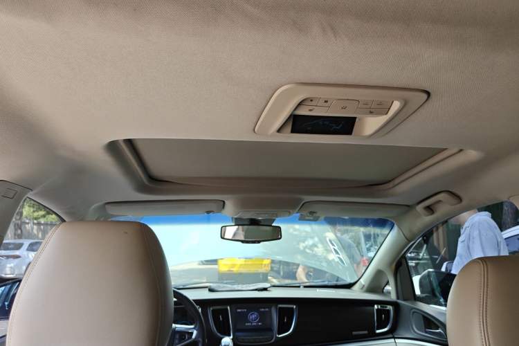 Used Buick GL8 2011 3.0L GT Luxury Business Haoya Edition Headliner