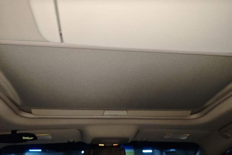 Used Buick GL8 2011 3.0L XT Luxury Business Flagship Edition Headliner