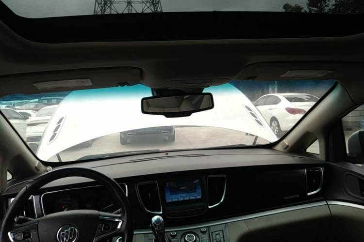 Used Buick GL8 2011 3.0L XT Luxury Business Flagship Edition Headliner