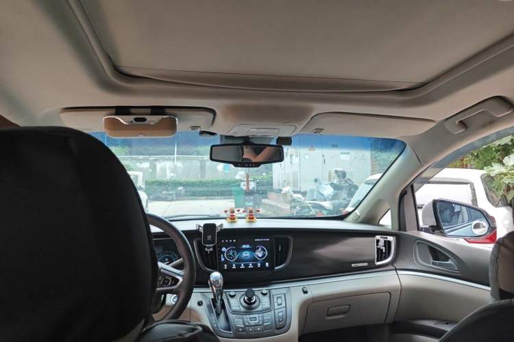 Used Buick GL8 2011 3.0L GT Luxury Business Haoya Edition Headliner