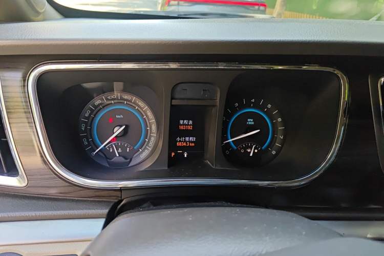 Used Buick GL8 2011 3.0L XT Luxury Business Flagship Edition Instrument Cluster