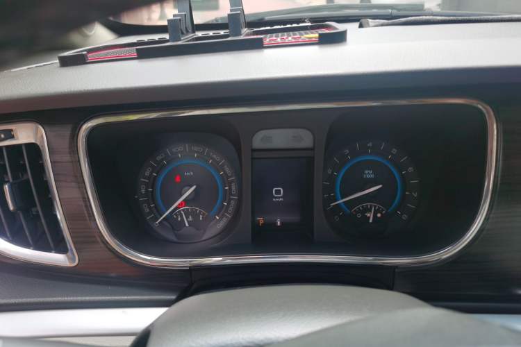 Used Buick GL8 2011 3.0L XT Luxury Business Flagship Edition Instrument Cluster
