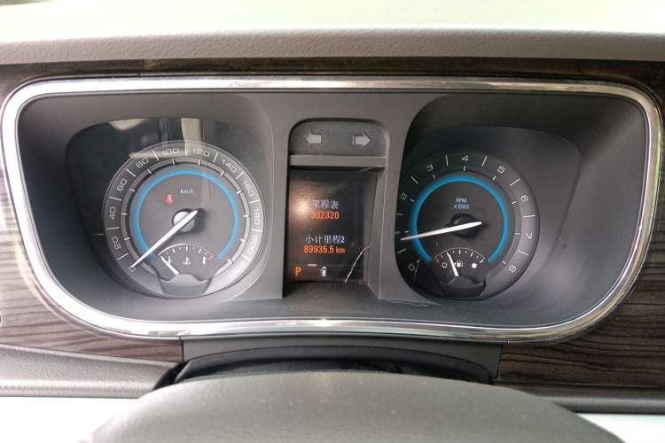 Used Buick GL8 2011 3.0L GT Luxury Business Haoya Edition Instrument Cluster