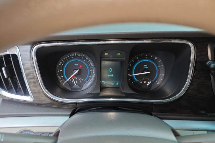 Used Buick GL8 2011 2.4L CT Luxury Business Comfort Edition Instrument Cluster