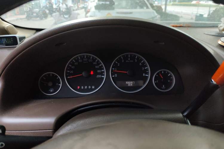 Used Buick GL8 2011 2.4L CT Comfort Edition Instrument Cluster