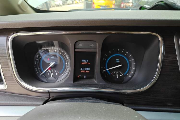 Used Buick GL8 2011 3.0L GT Luxury Business Haoya Edition Instrument Cluster