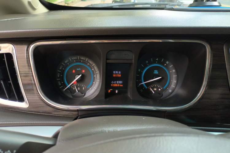 Used Buick GL8 2011 3.0L XT Luxury Business Flagship Edition Instrument Cluster