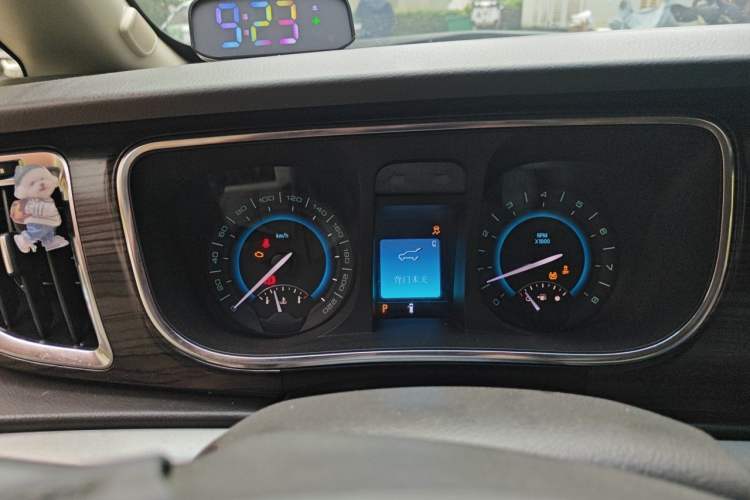 Used Buick GL8 2011 3.0L GT Luxury Business Haoya Edition Instrument Cluster