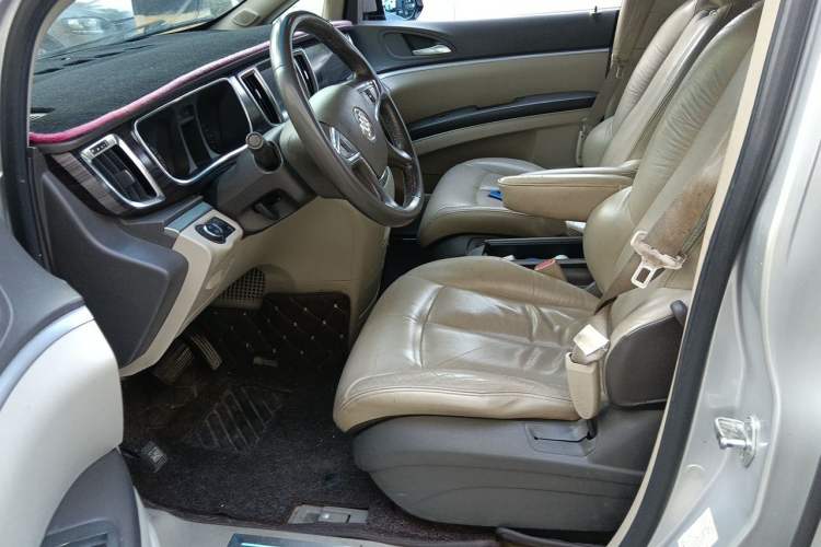 Used Buick GL8 2011 3.0L XT Luxury Business Flagship Edition Left Front Seat