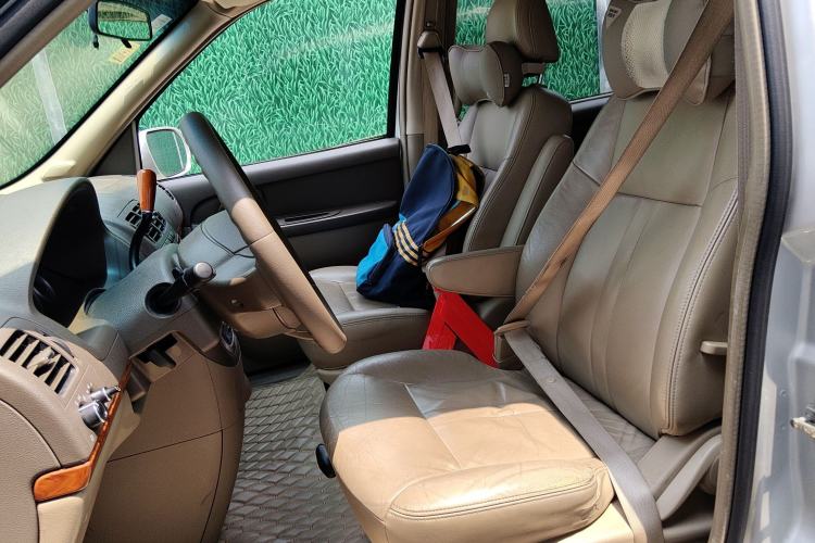 Used Buick GL8 2011 2.4L CT Comfort Edition Left Front Seat