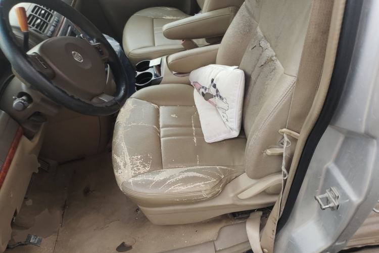 Used Buick GL8 2011 2.4L CT Comfort Edition Left Front Seat