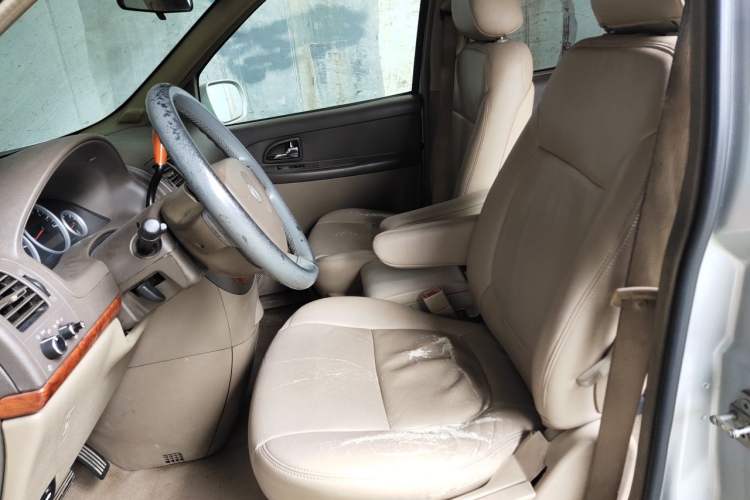 Used Buick GL8 2011 2.4L CT Comfort Edition Left Front Seat