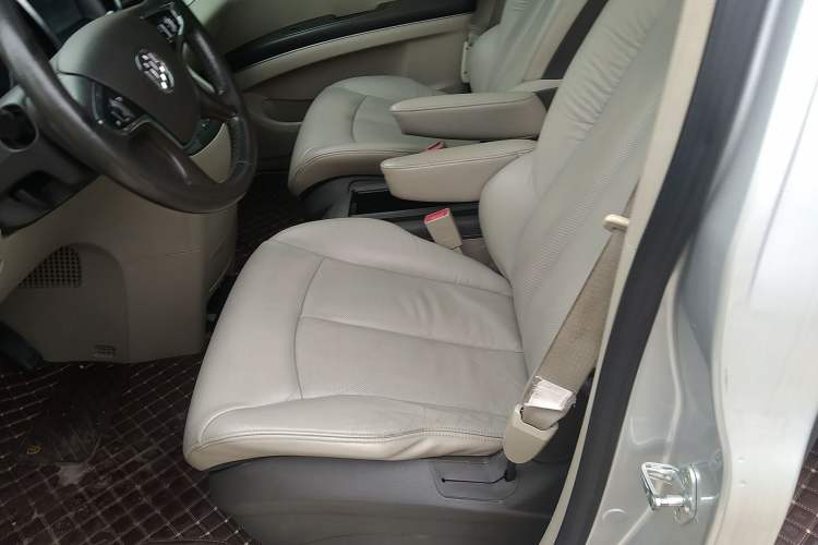 Used Buick GL8 2011 3.0L XT Luxury Business Flagship Edition Left Front Seat