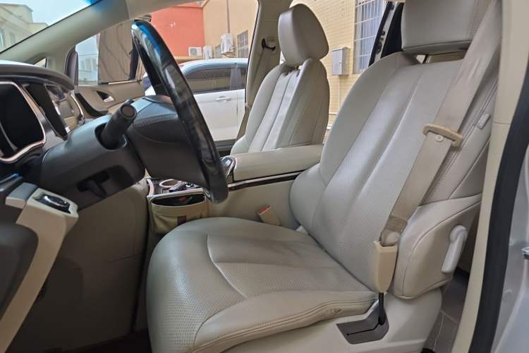 Used Buick GL8 2011 3.0L GT Luxury Business Haoya Edition Left Front Seat