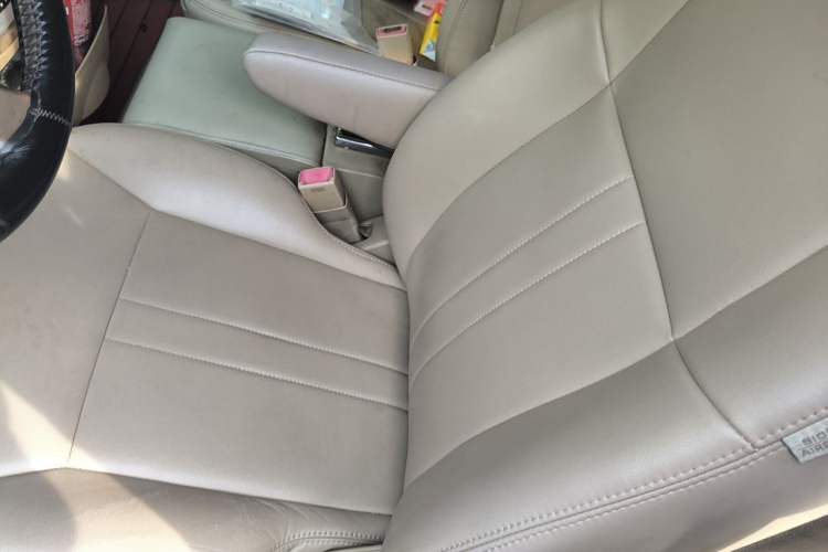 Used Buick GL8 2011 2.4L CT Comfort Edition Left Front Seat