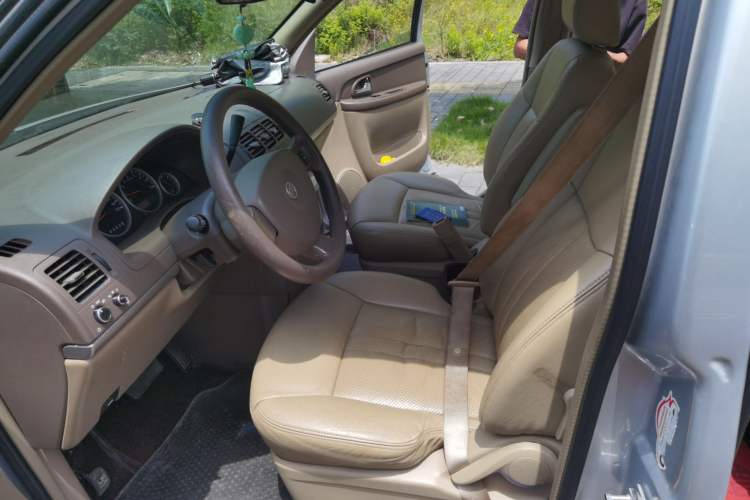 Used Buick GL8 2011 2.4L CT Comfort Edition Left Front Seat