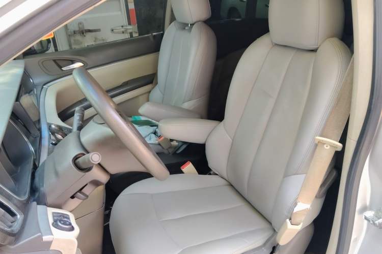Used Buick GL8 2011 2.4L CT Luxury Business Comfort Edition Left Front Seat