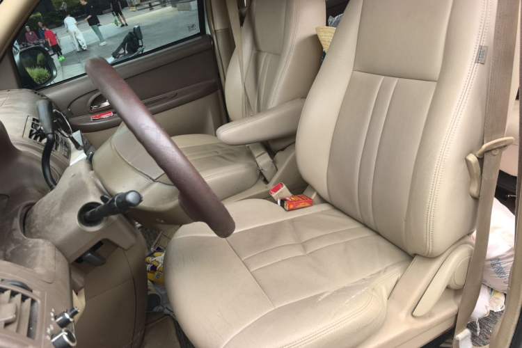 Used Buick GL8 2011 2.4L CT Comfort Edition Left Front Seat