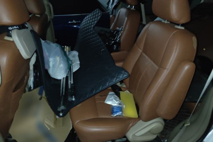 Used Buick GL8 2011 2.4L CT Comfort Edition Left Rear Seat