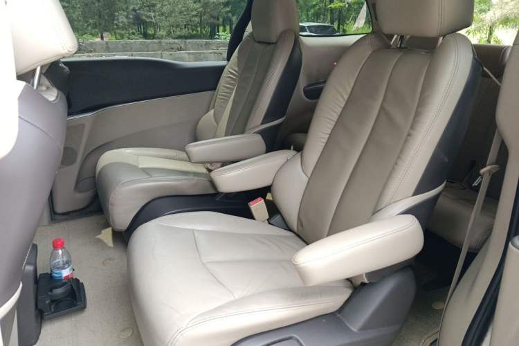 Used Buick GL8 2011 3.0L GT Luxury Business Haoya Edition Left Rear Seat