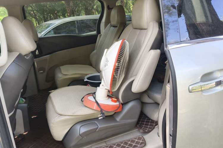 Used Buick GL8 2011 3.0L XT Luxury Business Flagship Edition Left Rear Seat