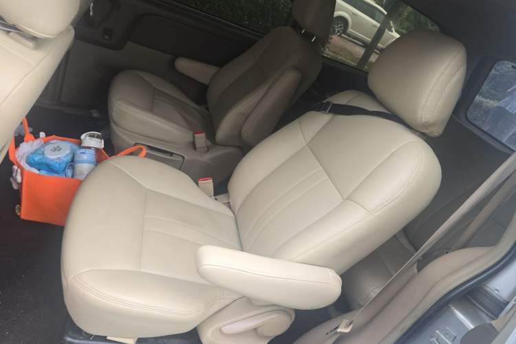 Used Buick GL8 2011 2.4L CT Comfort Edition Left Rear Seat
