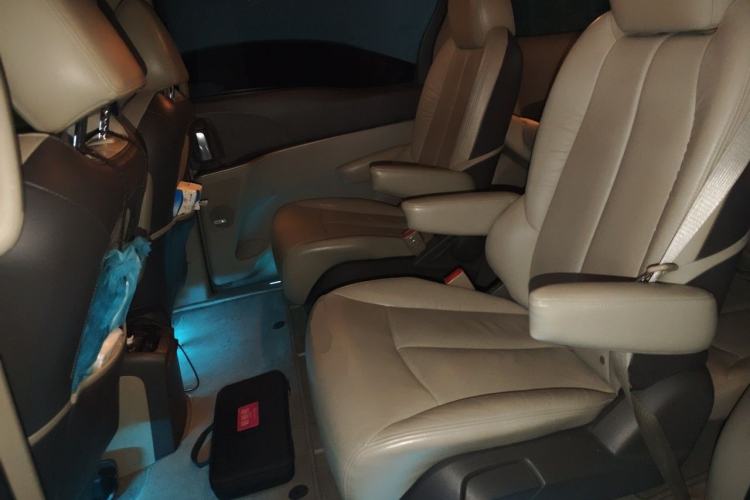 Used Buick GL8 2011 3.0L XT Luxury Business Flagship Edition Left Rear Seat