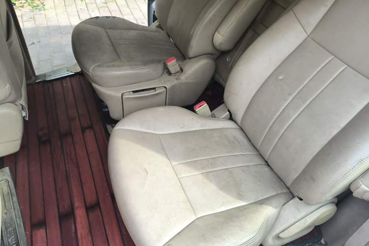 Used Buick GL8 2011 2.4L CT Comfort Edition Left Rear Seat
