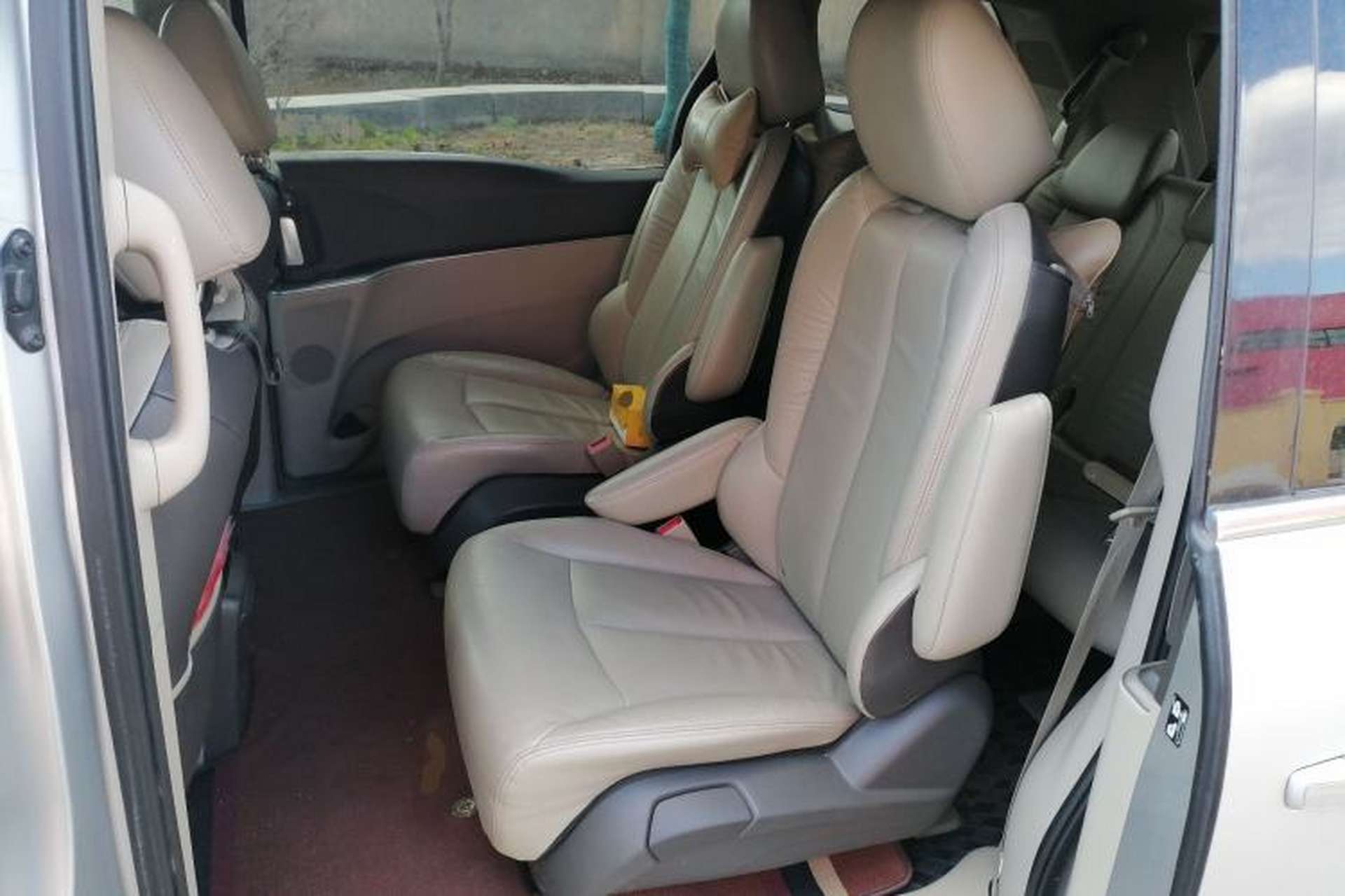 Used Buick GL8 2011 2.4L LT Luxury Business Executive Edition Left Rear Seat