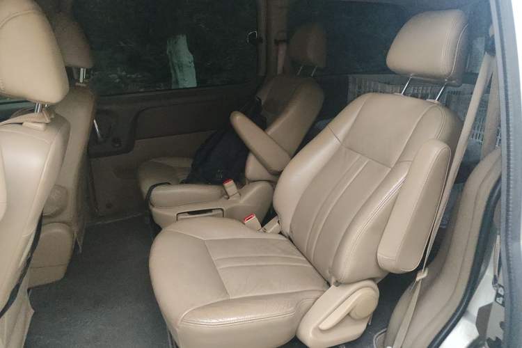 Used Buick GL8 2011 2.4L LT Executive Edition Left Rear Seat