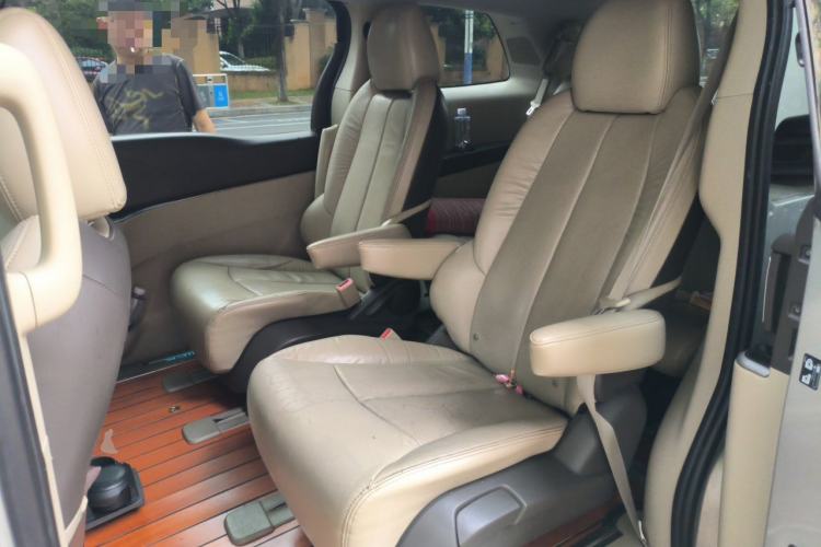 Used Buick GL8 2011 3.0L XT Luxury Business Flagship Edition Left Rear Seat