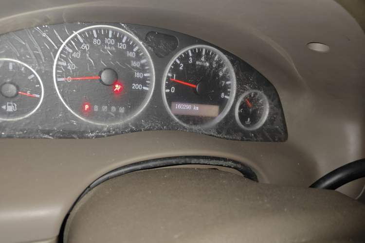 Used Buick GL8 2011 2.4L CT Comfort Edition Odometer Close Up