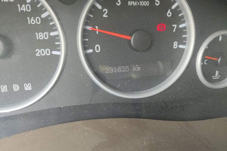 Used Buick GL8 2011 2.4L LT Executive Edition Odometer Close Up