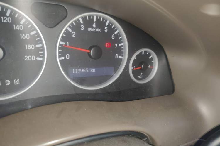 Used Buick GL8 2011 2.4L CT Comfort Edition Odometer Close Up