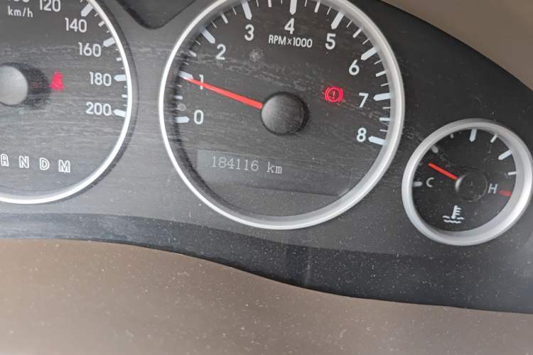 Used Buick GL8 2011 2.4L CT Comfort Edition Odometer Close Up