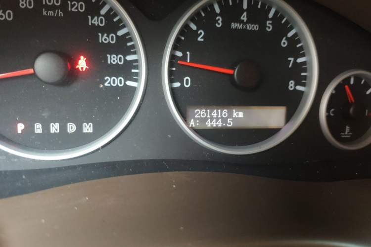 Used Buick GL8 2011 2.4L CT Comfort Edition Odometer Close Up