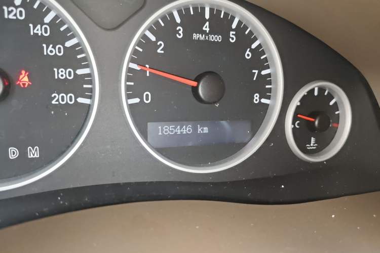 Used Buick GL8 2011 2.4L CT Comfort Edition Odometer Close Up