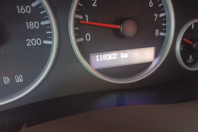 Used Buick GL8 2011 2.4L LT Executive Edition Odometer Close Up