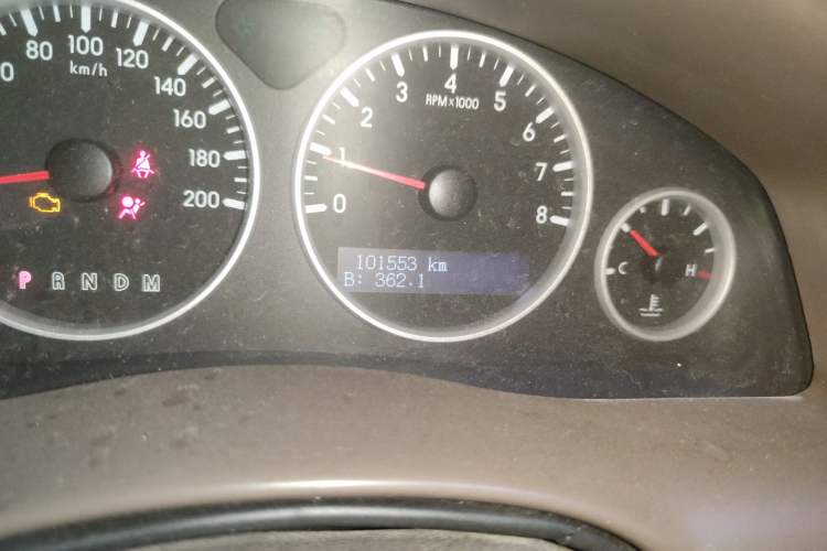 Used Buick GL8 2011 2.4L CT Comfort Edition Odometer Close Up
