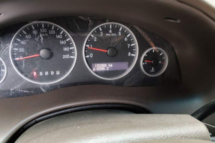 Used Buick GL8 2011 2.4L LT Executive Edition Odometer Close Up