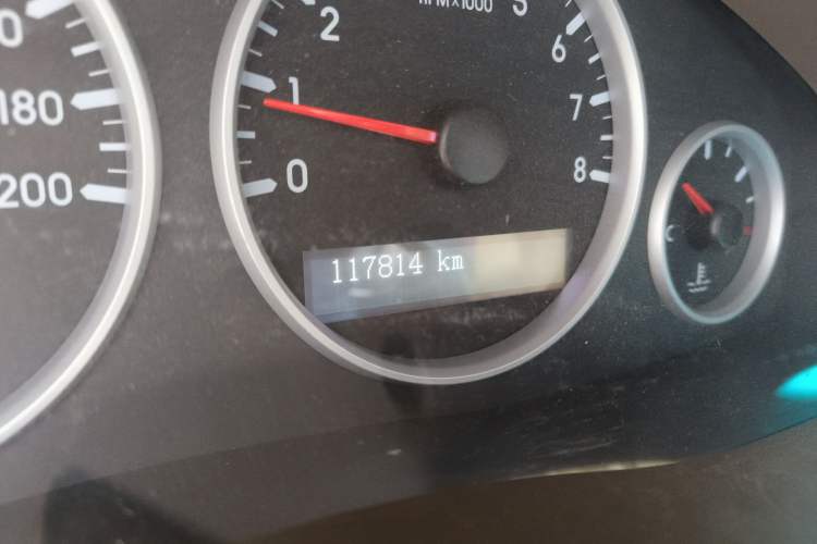 Used Buick GL8 2011 2.4L CT Comfort Edition Odometer Close Up