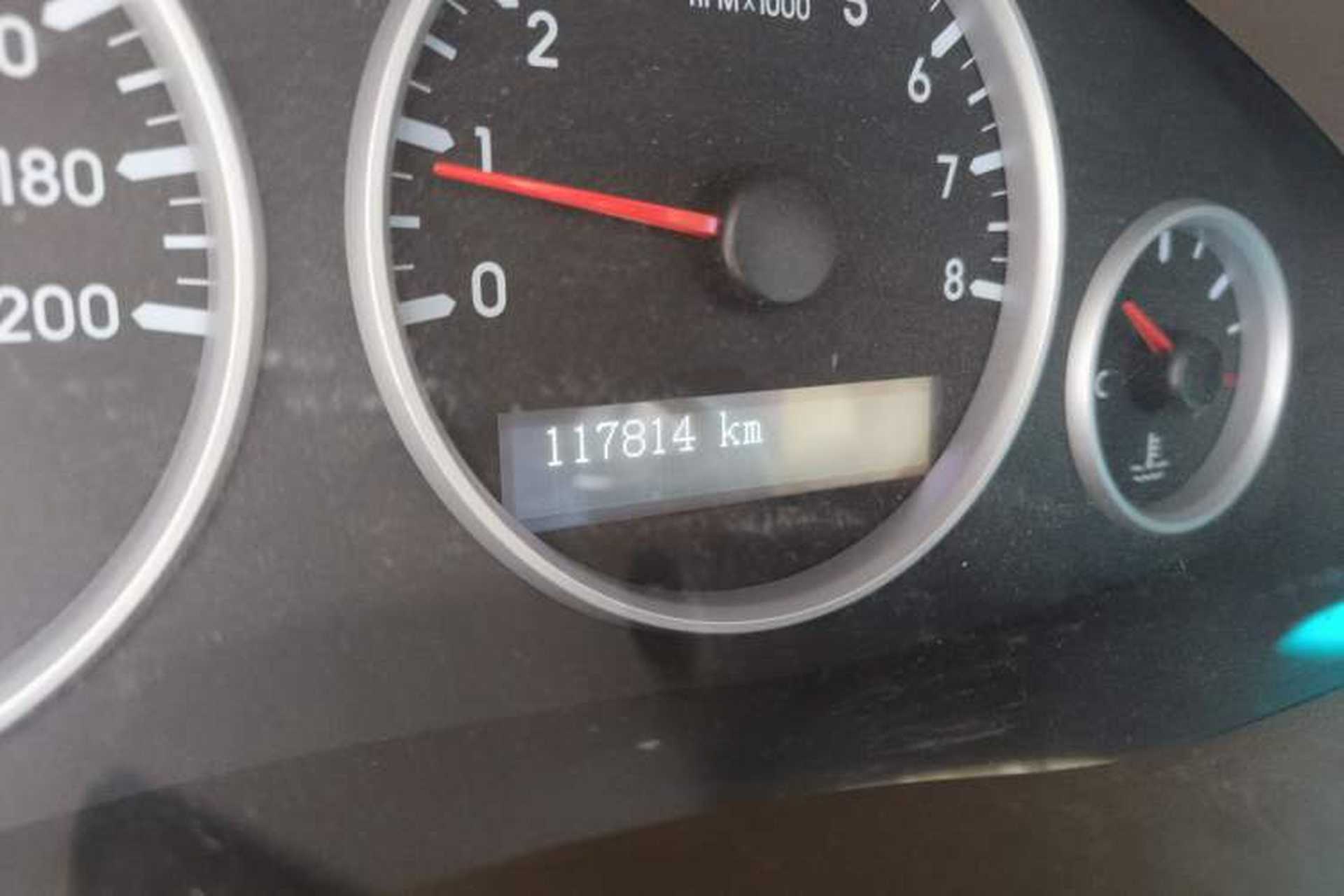 Used Buick GL8 2011 2.4L CT Comfort Edition Odometer Close Up
