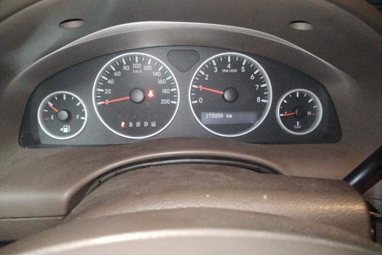 Used Buick GL8 2011 2.4L LT Executive Edition Odometer Close Up