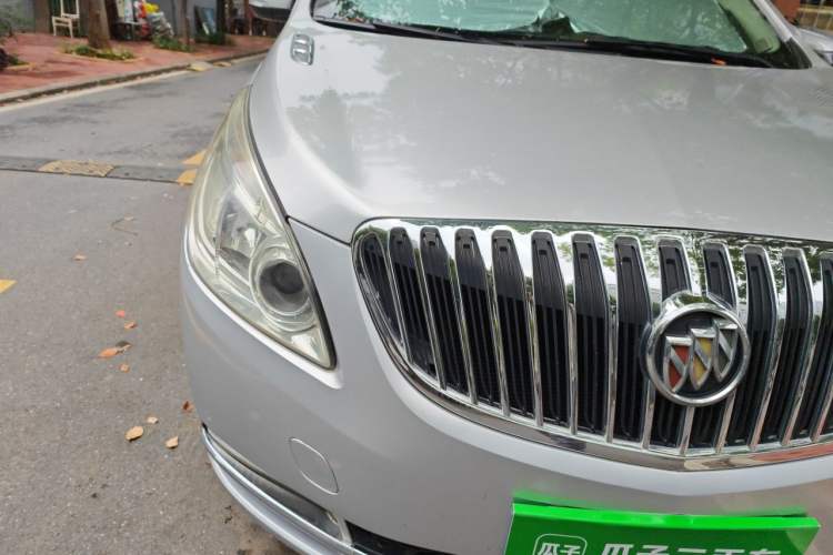 Used Buick GL8 2011 2.4L CT Luxury Business Comfort Edition Right Front Headlight